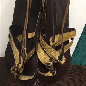 Leather Wrap Up Sandals (Size 41)
